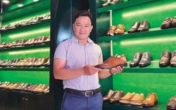 Thương hiệu giày Việt tuyên bố đóng cửa sau 10 năm, CEO đi làm… "phụ hồ"