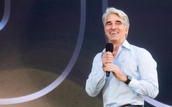 'Bộ não công nghệ' quyền lực của Apple: Từng làm việc cùng Steve Jobs, nổi tiếng với mái tóc bồng bềnh và những màn thuyết trình như diễn hài