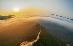 Việt Nam có 1 vùng đất mát mẻ quanh năm, sở hữu “sống lưng khủng long” giữa biển mây, vừa được vinh danh điểm đến mới nổi hàng đầu châu Á