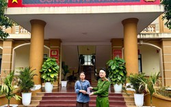 Ngày 14/9, dù trời mưa, một người phụ nữ vẫn kiên trì đến công an trình báo sự việc: Tài khoản MB được chuyển 3.000.000 đồng