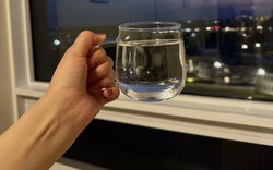 Lời khuyên cho những người thích uống nước trước khi đi ngủ
