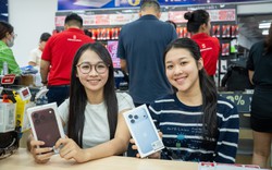 Người dùng Việt háo hức nhận iPhone 18 Pro, Pro Max ngay ngày đầu mở bán