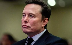 Elon Musk sống ở đâu, sao không ngủ ở nhà?