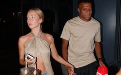 Mbappe tình tứ nắm tay mỹ nhân Tây Ban Nha Ester Exposito ngoài phố