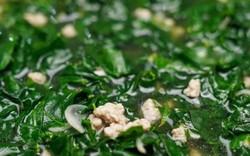 Loại rau quen thuộc giàu vitamin C hơn cả cam, ở chợ Việt vừa nhiều vừa rẻ