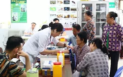 TP Hồ Chí Minh đưa bác sĩ bệnh viện lớn về trạm y tế, miễn phí chạy thận cho bệnh nhân nghèo