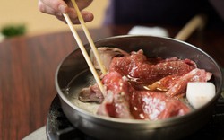 Người phụ nữ 46 tuổi suy thận vì kiểu ăn thịt "vạn người mê", còn tưởng bổ
