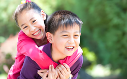5 dấu hiệu trẻ có tâm lý khỏe mạnh: Con bạn sở hữu mấy điều?