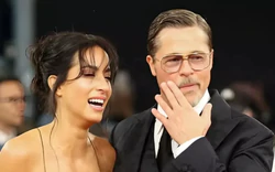Bạn gái Brad Pitt bị chê