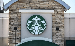 Starbucks bất ngờ tuyên bố đóng vĩnh viễn 250 quán cà phê,  thu hẹp hệ thống