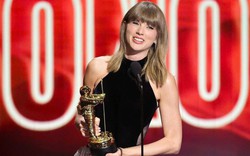 Taylor Swift biến lễ trao giải hàng đầu nước Mỹ thành “sân sau”