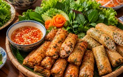 Đừng làm chả nem kiểu cũ nữa, gói thế này vừa nhanh vừa giòn lại lạ miệng, ngon không cưỡng nổi