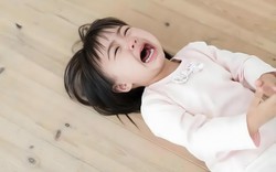 Vì sao trẻ càng lớn càng dễ nổi cáu với chính những người thân thiết nhất?
