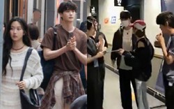 Vừa chia tay IU, Lee Jong Suk và "tiểu tam tin đồn" Moon Ga Young liền hẹn hò ở sự kiện lớn, hiên ngang khoe tín vật tình yêu