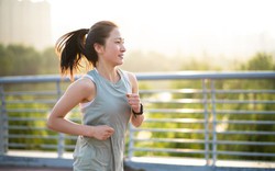 Chạy bộ kết hợp 1 bài tập đơn giản: Thời gian tập giảm 40% nhưng mỡ bụng giảm nhiều hơn