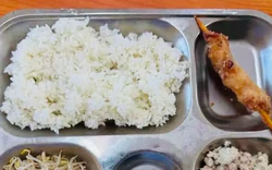 Hà Nội: Bữa ăn bán trú của học sinh lèo tèo, lãnh đạo xã nói gì?