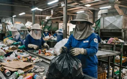 Phát hiện thi thể thai nhi tại khu vực phân loại rác ở Sơn La