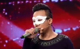 Một nam MC hạng A từng đi "thi chơi" nhưng bị loại thật ở show thực tế vì... hát dở!