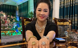 Bà Phương Hằng show cận cảnh 2 cục hột xoàn to như hột mít, chứng minh không nói "điêu" chuyện kim cương tính bằng kí