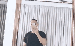 Vũ Khắc Tiệp để lộ phòng ngủ triệu đô bừa bộn của Ngọc Trinh, chỉ 1 chi tiết đã bị netizen chê là ở... bẩn?