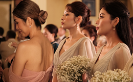 Ảnh xịn trong đám cưới ở nhà thờ của Linh Rin: Hà Tăng khoe &quot;xương cánh bướm&quot; khi chăm con, Chi Pu toả sáng giữa dàn dâu phụ