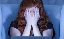 Bé gái 12 tuổi bị bạn trai quen qua mạng dụ vào nhà nghỉ quan hệ nhiều lần trong ngày dẫn đến trầm cảm