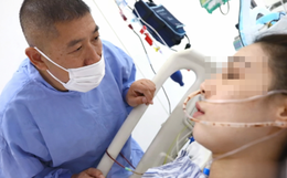 Nữ nhân viên văn phòng 40 tuổi mắc cùng lúc 3 loại ung thư: Bác sĩ cảnh báo thói quen mỗi đêm của nhiều người có thể phá vỡ hệ miễn dịch