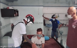 Nói xấu ca sĩ Phi Nhung trên MXH, nam thanh niên bị "YouTuber giang hồ" đến nhà tát cháy má