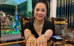 Bà Phương Hằng show cận cảnh 2 cục hột xoàn to như hột mít, chứng minh không nói "điêu" chuyện kim cương tính bằng kí