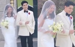 Lộ ảnh Noo Phước Thịnh mặc vest, khoác tay cô dâu tiến vào lễ đường