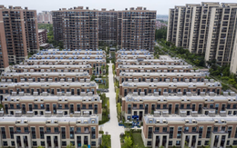 Tình thế khó khăn của các nhà phát triển BĐS Trung Quốc khiến người dân “cảm thấy như bị lừa”: 1.500 người mua nhà 8 năm vẫn chưa thấy bóng dáng căn hộ, thậm chí bị yêu cầu trả thêm tiền