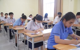 Gần 100.000 thí sinh chính thức bắt đầu làm bài môn Văn kỳ thi vào lớp 10 TP.HCM