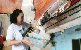 Độc lạ hủ tiếu “thả” ở Sài Gòn: Bà chủ bán cho vui, khách đến tự kéo bàn ghế, dọn dẹp