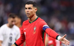 Trực tiếp Bồ Đào Nha - Pháp: Ronaldo đá chính, đối đầu Mbappe!