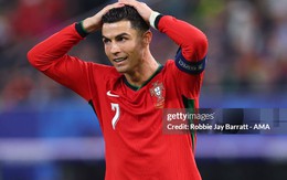 Ronaldo nhận điểm số thảm hại, bị chê "vô hại" trong ngày Bồ Đào Nha thua cay đắng