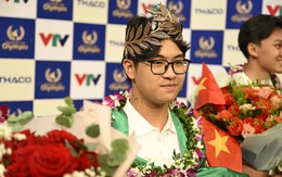 Thi đấu xuất sắc, về đích hoàn hảo, nam sinh Hà Nội trở thành Quán quân Olympia 2025!