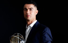 Ronaldo vượt Messi trở thành tỷ phú bóng đá đầu tiên