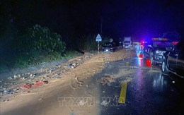 Khánh Hòa: Sạt lở đèo Khánh Lê và đèo Khánh Sơn khiến nhiều người bị vùi lấp