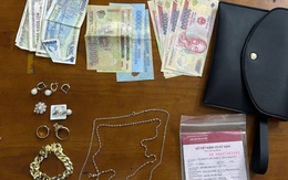 Người đàn ông ở TPHCM nhặt được chiếc ví chứa vàng