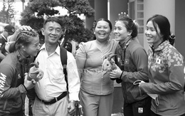 Thương: 3 chị em ruột ở Huế vừa giành 3 HCV SEA Games quặn lòng vì mất bố