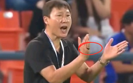 Lộ bí mật về chiếc nhẫn "phong thủy" của HLV Kim Sang-sik