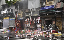 Hà Nội: Cháy lớn trên phố Hàng Mã ngày cuối năm