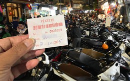 Đêm Giao thừa, vé gửi xe lên 100k/chiếc, các bãi gửi chật như nêm