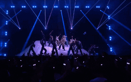 Huỷ concert của siêu sao hết thời