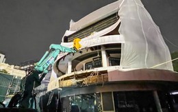 Hà Nội bắt đầu phá dỡ tòa nhà 'Hàm cá mập'