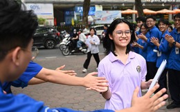 Thi vào lớp 10 Hà Nội buổi 2: Đề thi tiếng Anh chính thức, liệu có mưa điểm 9, 10?