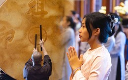 Cập nhật: Không khí đặc biệt của buổi sáng ngày 1/7 sau khi tiếng chuông ngân vang tại hơn 18.000 ngôi chùa trên cả nước