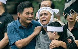Vụ lật tàu Hạ Long: Tang thương bao trùm nhà tang lễ, người thân bật khóc bên áo quan