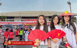 Giới trẻ sôi sục trước thềm concert quốc gia: Đến từ 12h trưa, trời mưa nhưng vẫn cực háo hức
