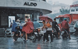 Cảnh báo mưa dông, lốc sét ở Hà Nội chiều nay: Người dân đi xem hợp luyện diễu binh, diễu hành A80 chú ý!